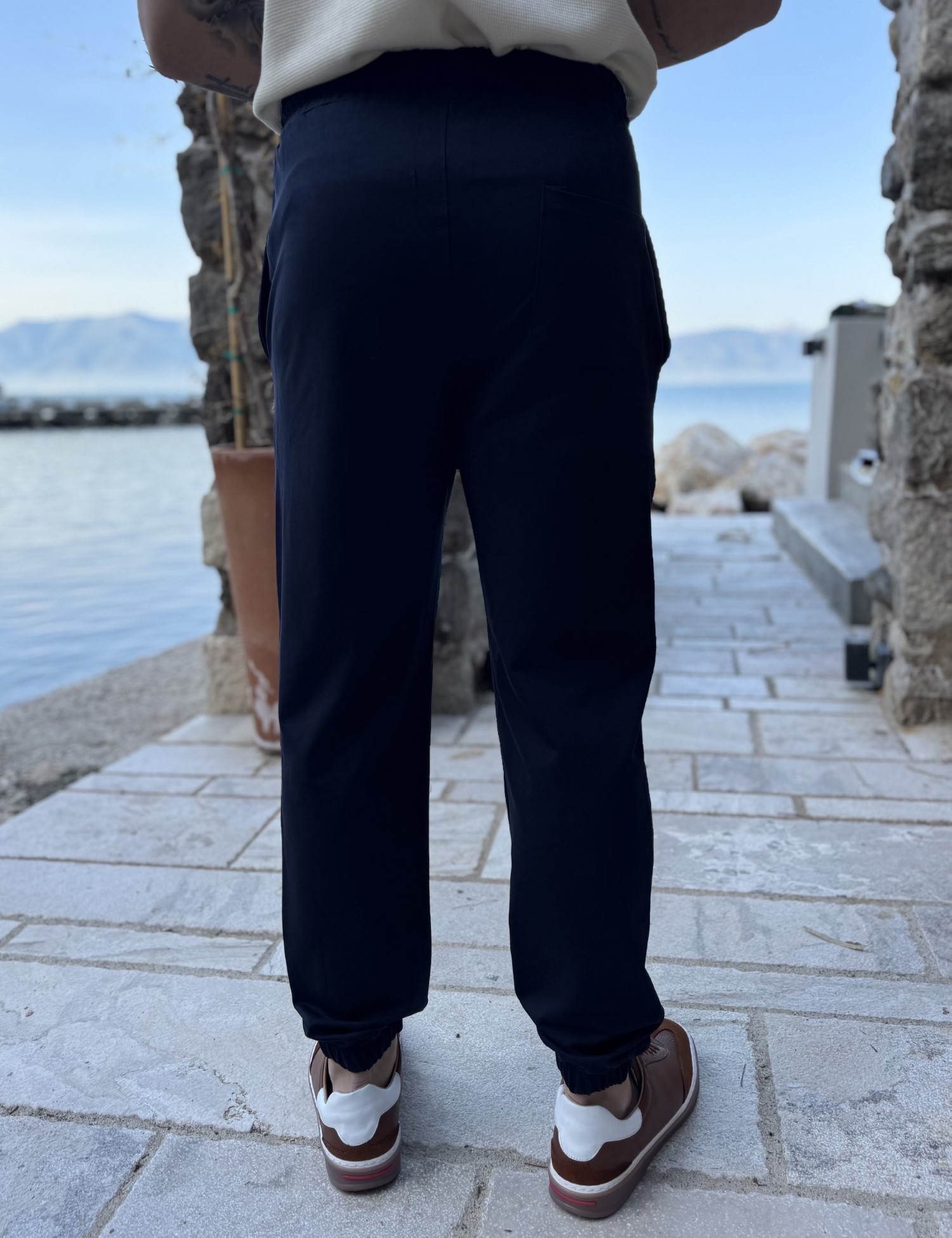 Ανδρική μπλε navy φόρμα με λάστιχο και λογότυπο στο πλάι ES302Ν φωτογραφία